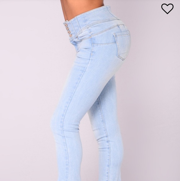 Fasion Nova Jeans - Picture 4 of 5